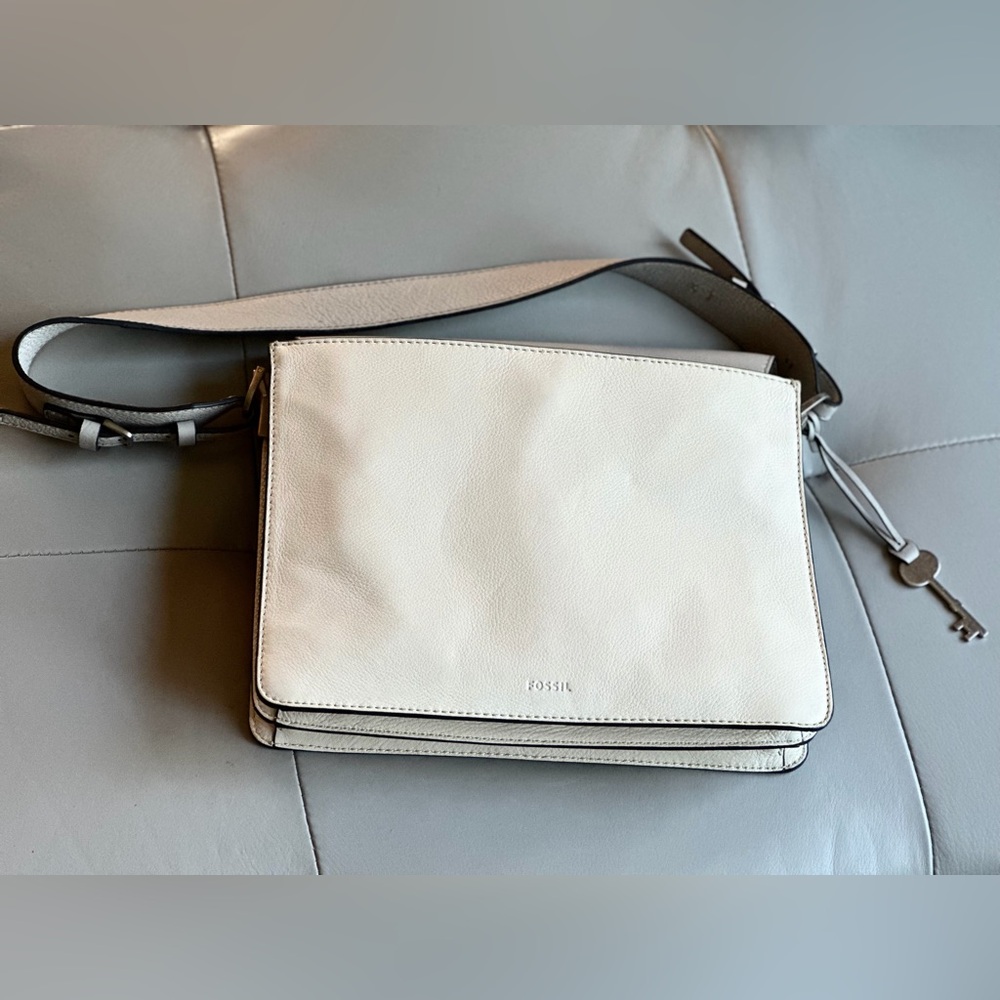 Fossil Light Gray/Cream Finley Leather Shoulder Bag - Picture 15 of 16
